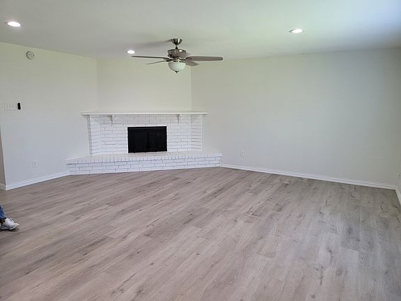 2nd image of 5225 Nash Dr