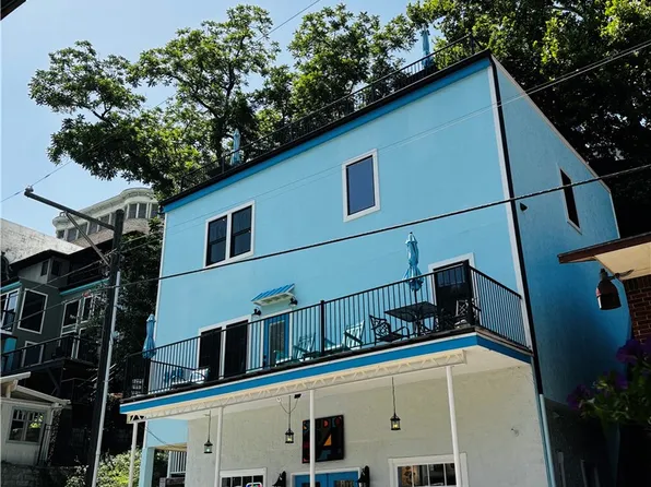 34 N Main St, Eureka Springs, AR 72632
