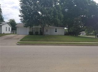 800 Aransas Dr, Euless, TX 76039