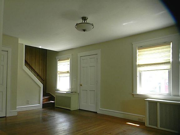 3rd image of 20 Dalton St