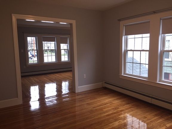 Living room and Dining room connect