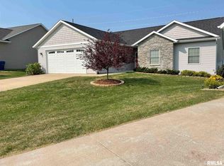 7122 Madison St, Davenport, IA 52806