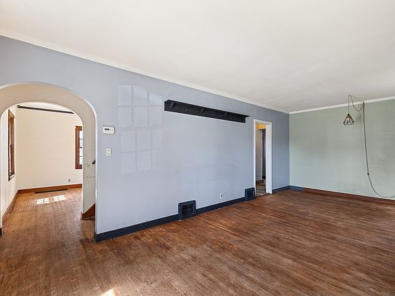 5th image of 114 Gibson Ave