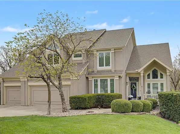 13505 W 53rd Ter, Shawnee, KS 66216