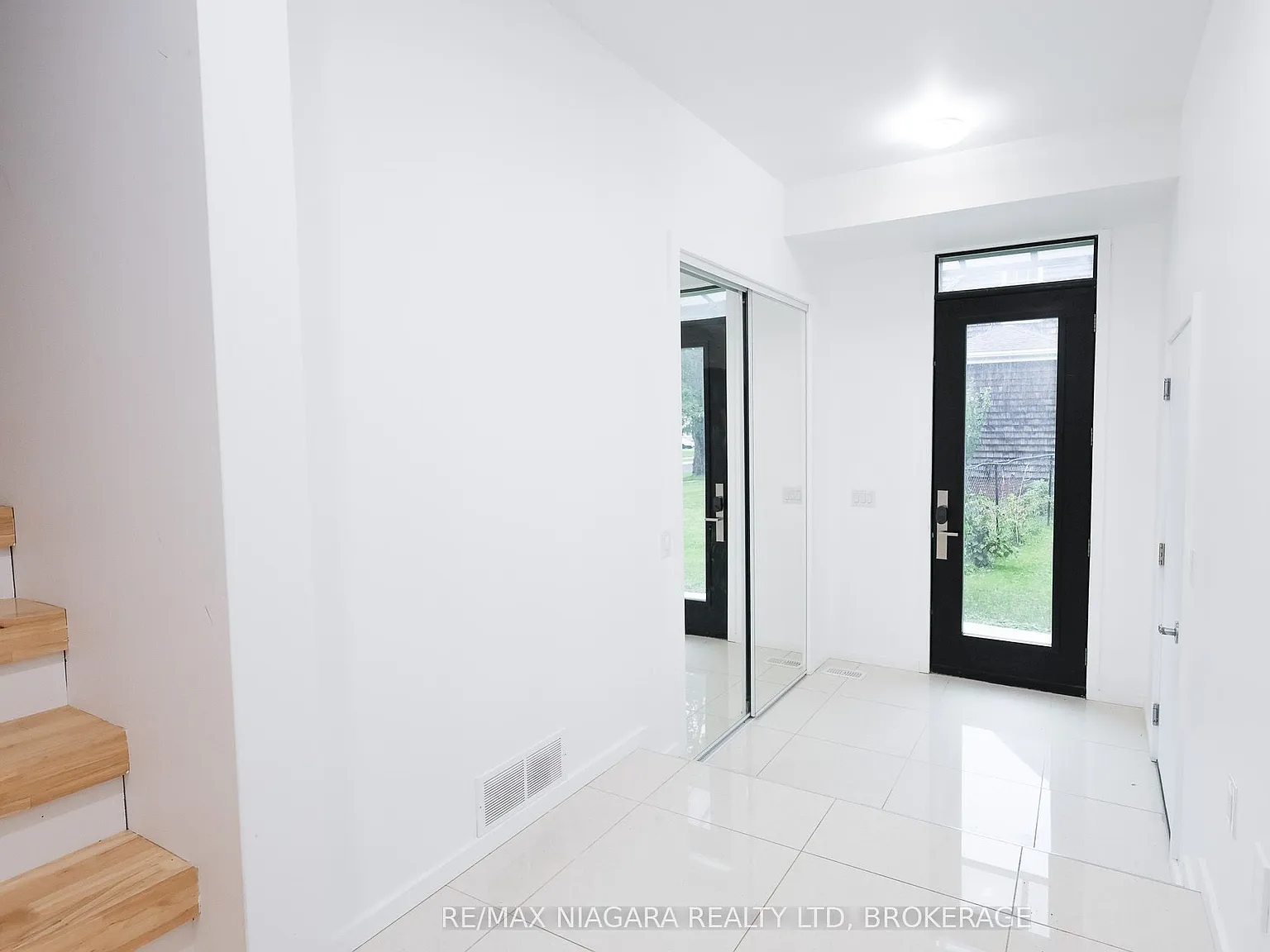 3 bed, $2,500 — Photo 3