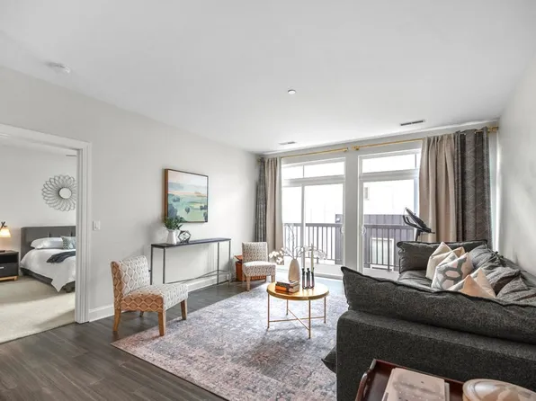 1905 N Water St #401A, Milwaukee, WI 53202