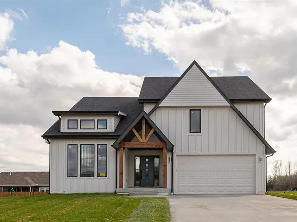 1109 Bluestem Cir, Baldwin City, KS 66006