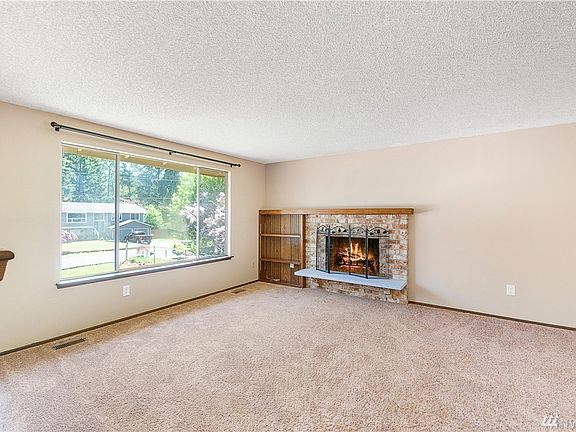 4th image of 14614 118th Avenue Ct E