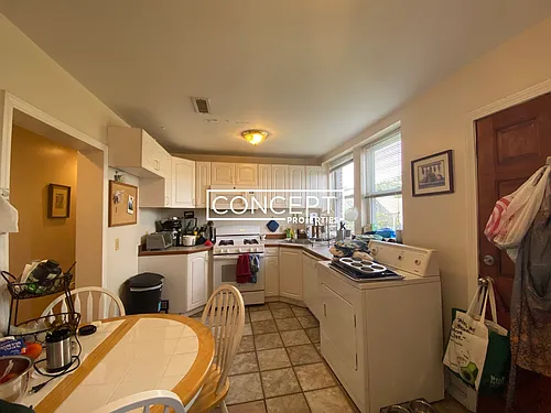 54 Kelly Rd #1 Photo 1