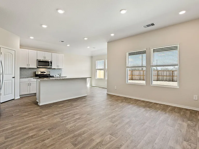 1702 Miller Ter — Photo 3