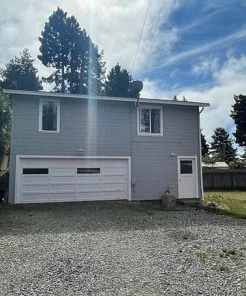 445 1/2 Tanglewood Rd — Photo 3