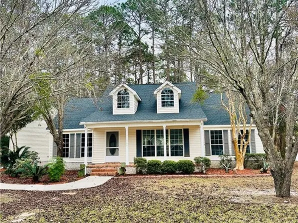 101 Brentwood Dr, Brunswick, GA 31523