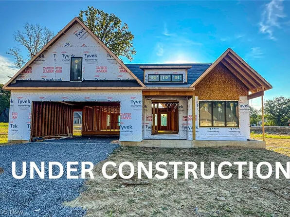 1675 Woodland Cir, Youngstown, OH 44514
