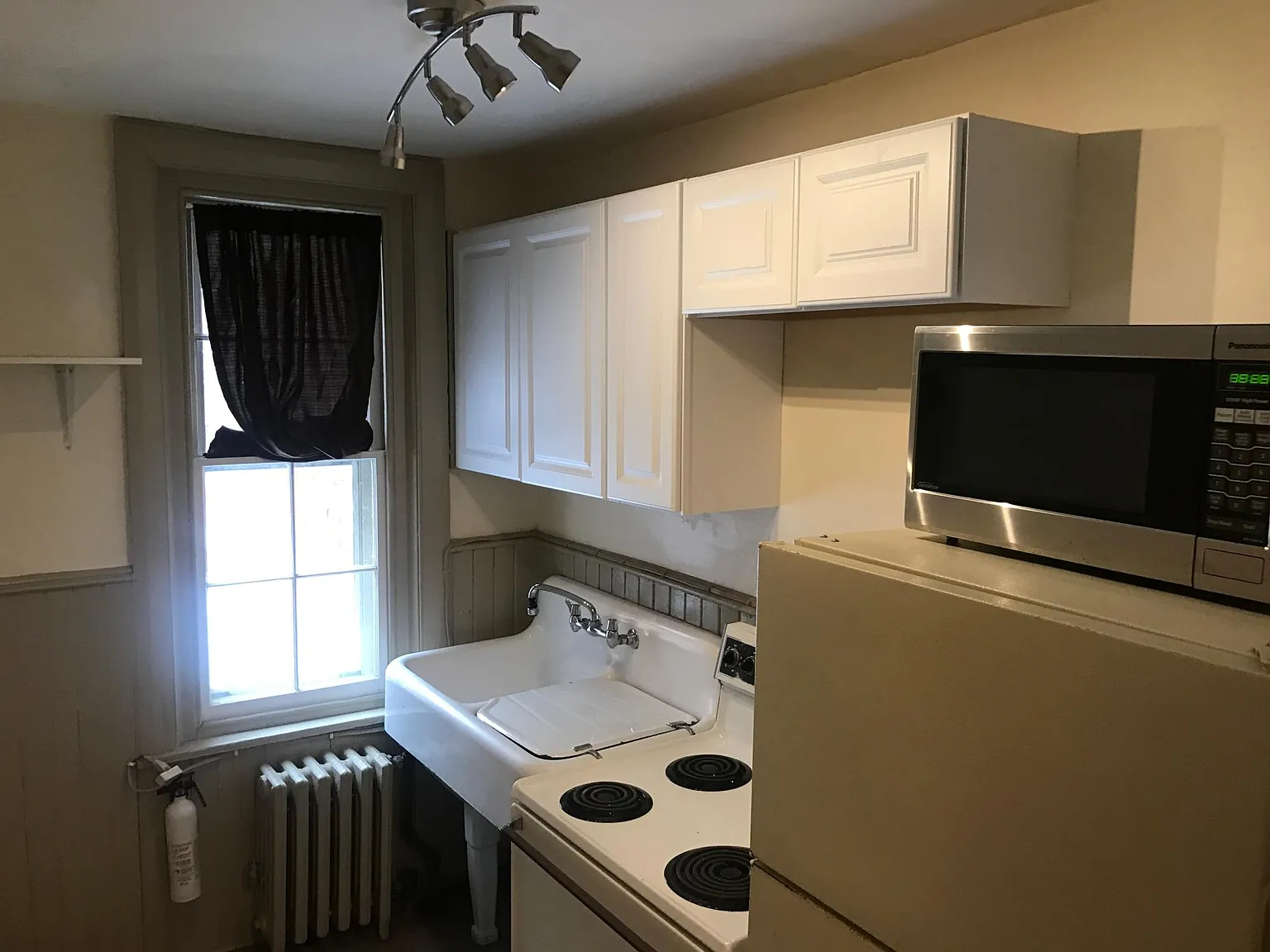 1 bed, 1150 sqft, $1,945 — Photo 3