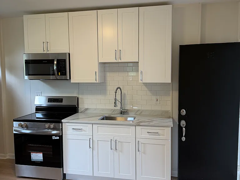 155 Bradford St #2D — Photo 2