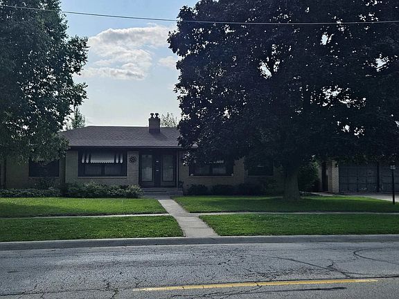 3rd image of 2525 Colorado Ave #2525