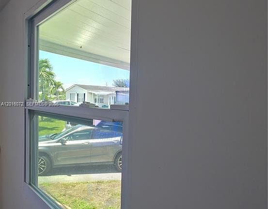 5th image of 1730 SW 85th Ave
