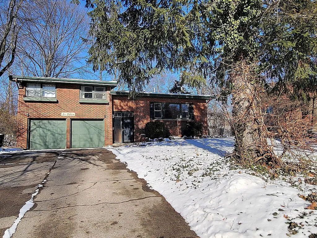 615 Burcham Dr photo 1