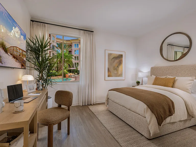 Pacifica Place at Irvine Spectrum — Photo 8