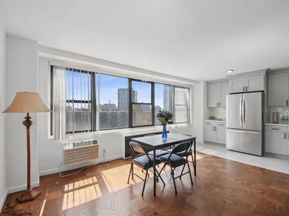 10 Huron Avenue image 11 of 37