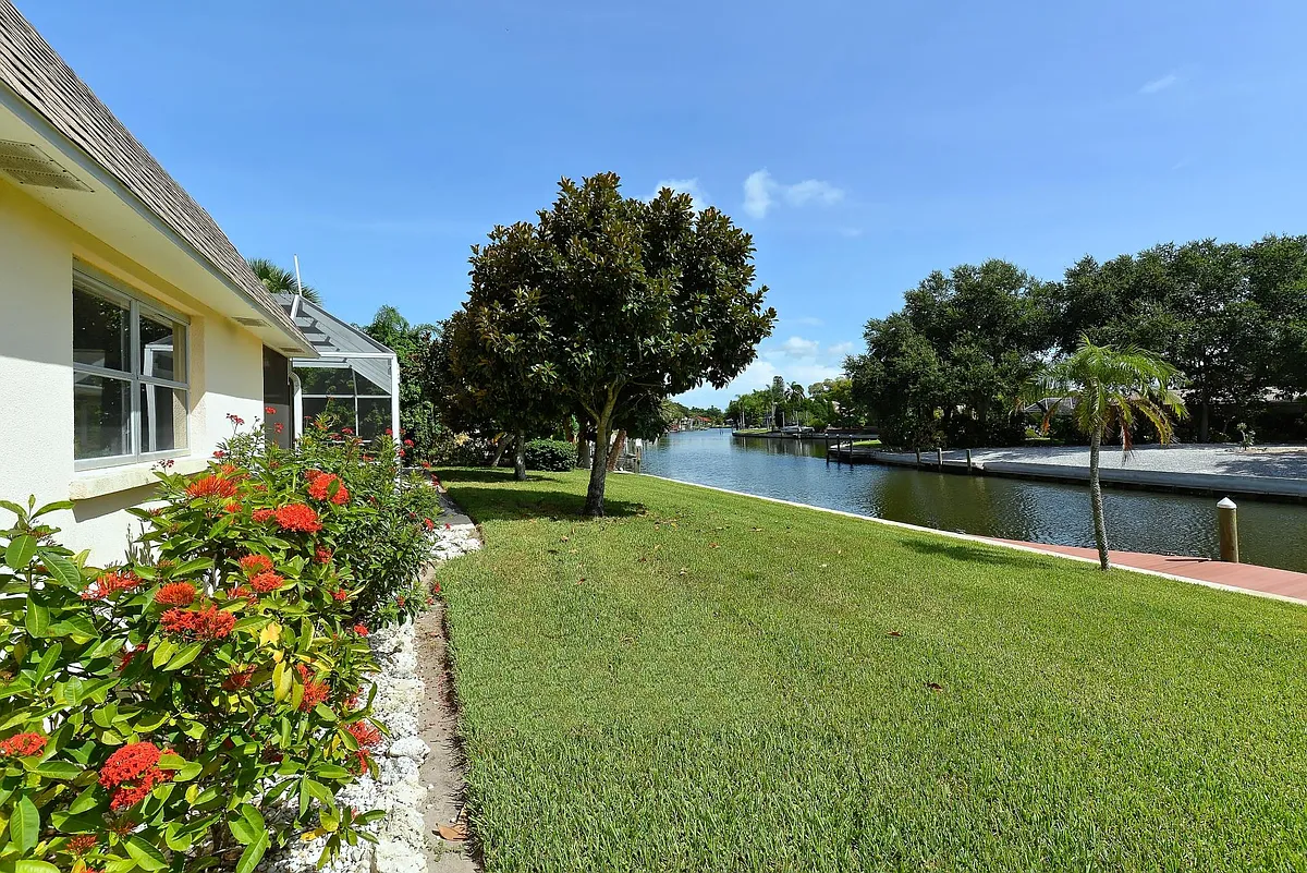 Backyard with beautiful Grand Canal views - 5507 Azure Way