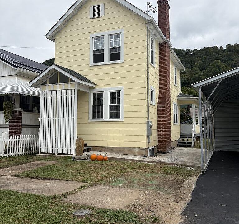 1st image of 277 Main St