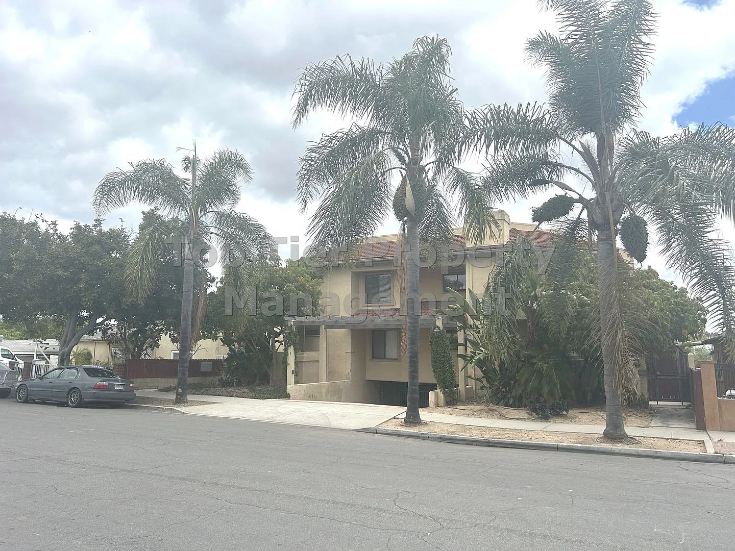Spacious 2 Bed / 2 Bath Condo Near SDSU Prime Central Location! — Photo 2