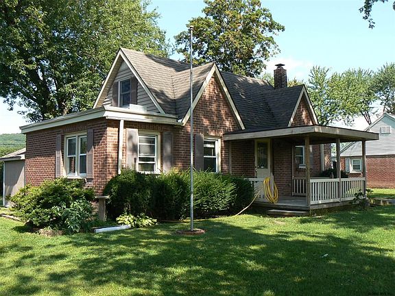 3rd image of 13 Warren Ave