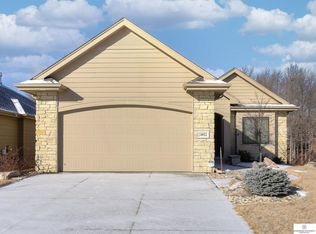 1402 S 200th Cir, Omaha, NE 68130