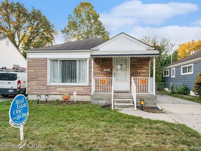 1971 Riverbank St, Lincoln Park, MI, 48146