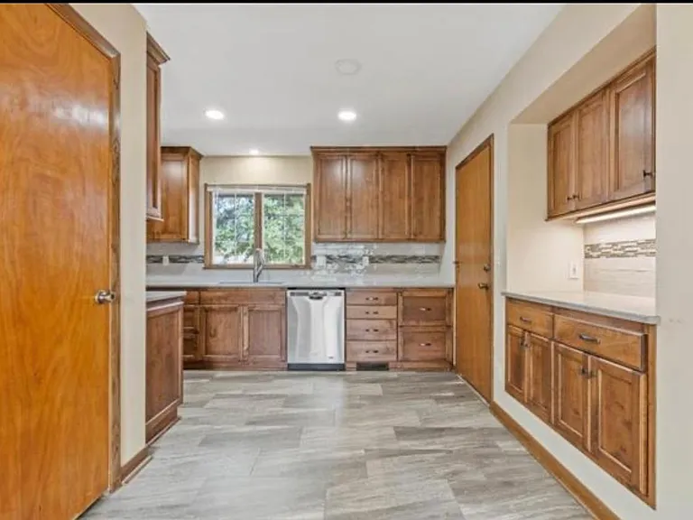 2915 Harvard Rd — Photo 11