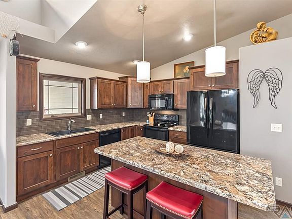 4th image of 6207 S Badlands Ct