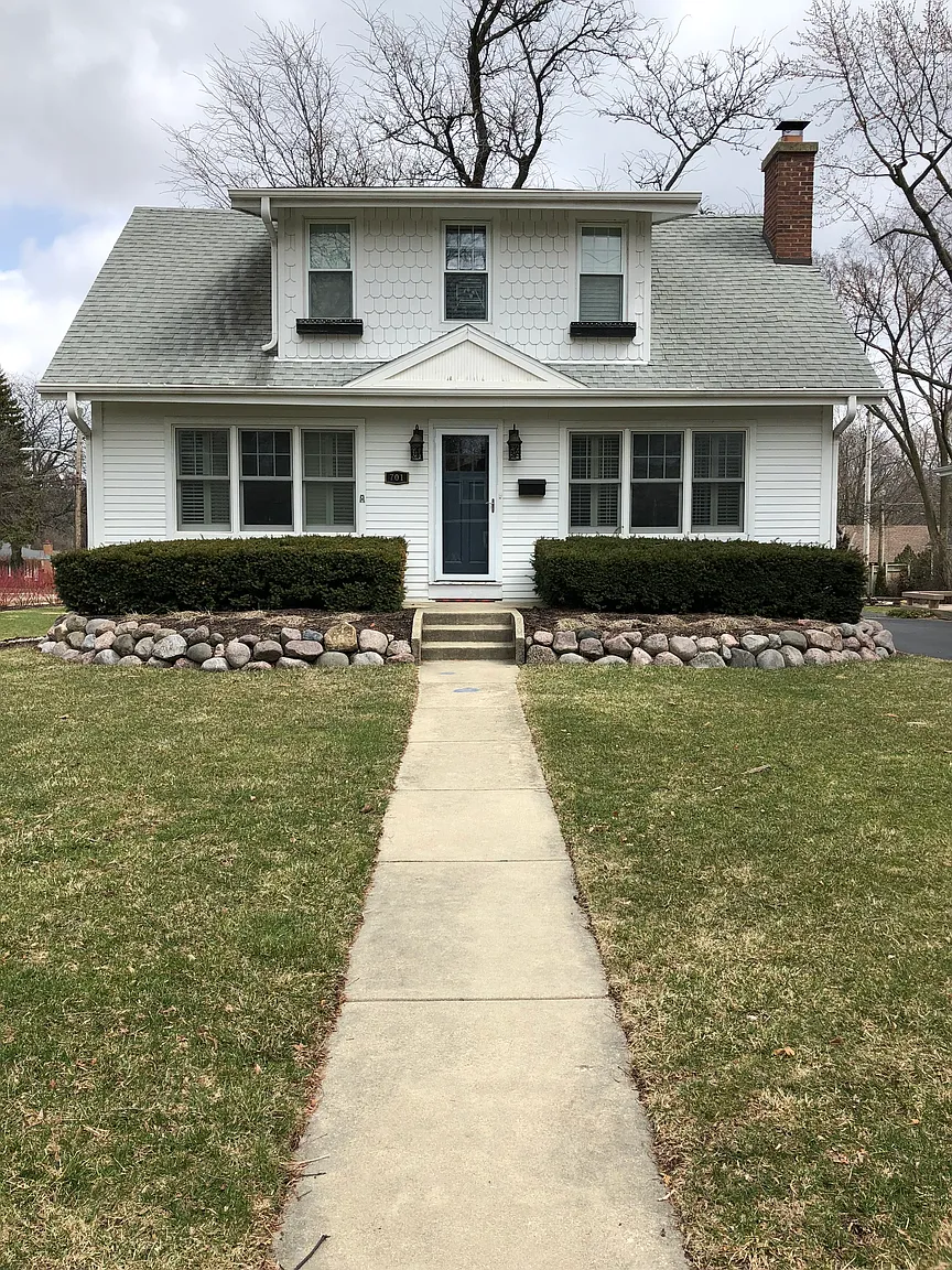 701 N Kenilworth Ave photo 1