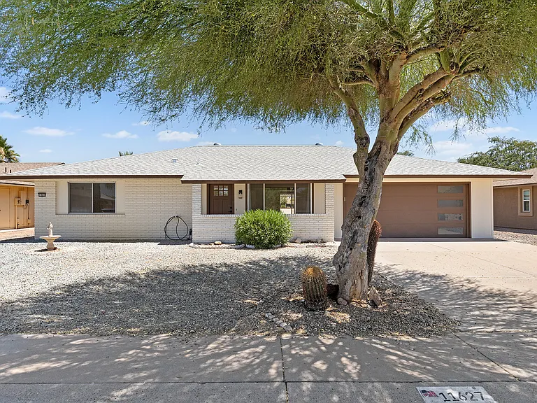 11627 N Sun Valley Dr — Photo 1