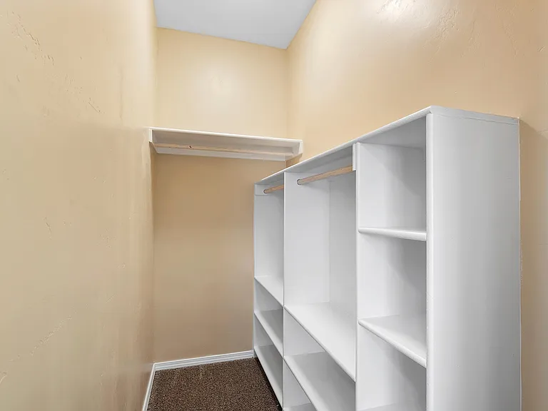 9516 Silica Ave NW — Photo 23