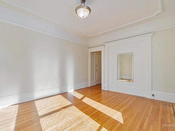 3rd image of 1588 Sacramento St #1590-17