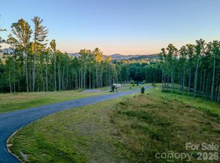 444 Irvine Dr, Fairview, NC 28730