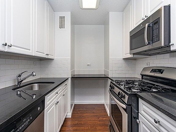 3rd image of 175 W 87th St APT 14A