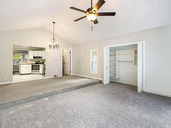 5th image of 7443 Kingston Dr