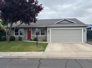 2225 New Haven Dr, Central Pt, OR 97502