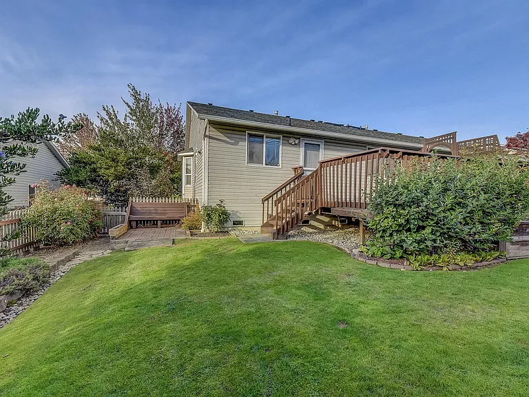 6806 64th Pl NE #B — Photo 16