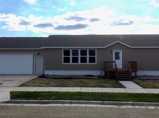 111 18th Ave SE, Mandan, ND 58554