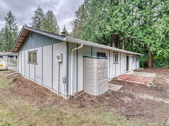 4th image of 3201 NW Melody Ln