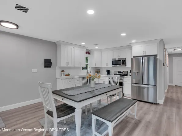 2332 5th Avenue, Toms River, NJ 08753