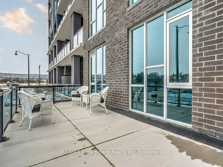 16 Concord Pl #123 — Photo 35