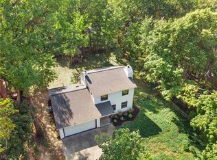 2680 Edgehill Rd, Cleveland Heights, OH 44106
