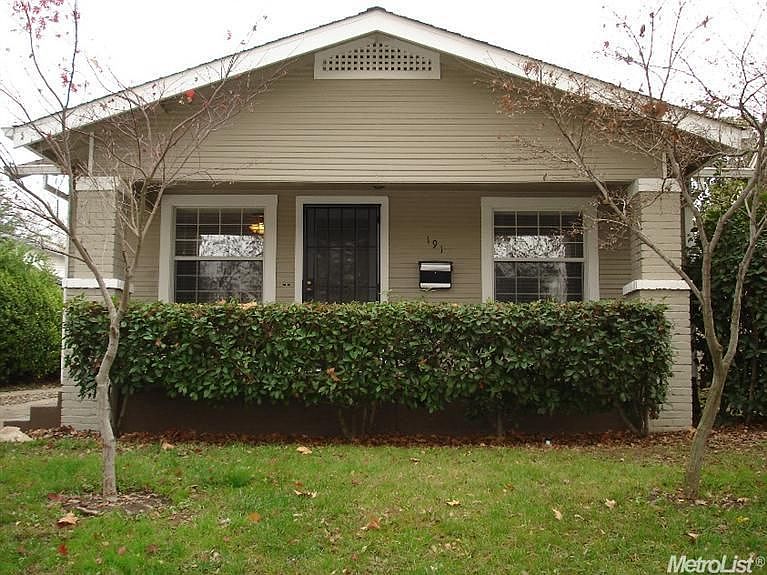 1st image of 191 Park Dr