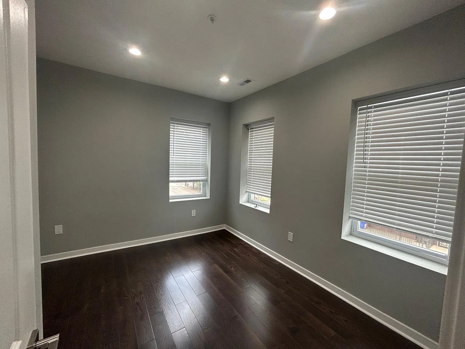 1 bed, $1,000 — Photo 2