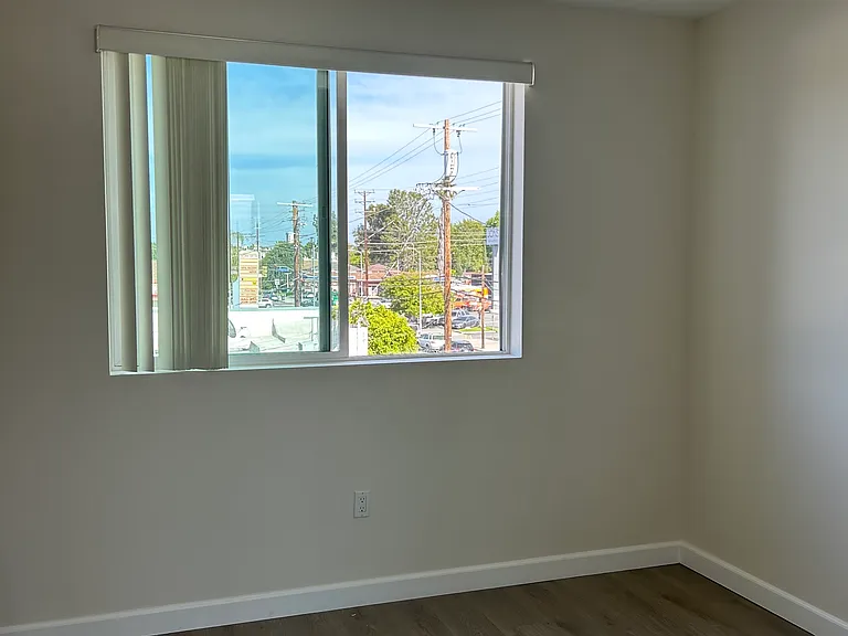 5222 Vantage Ave #312 — Photo 6