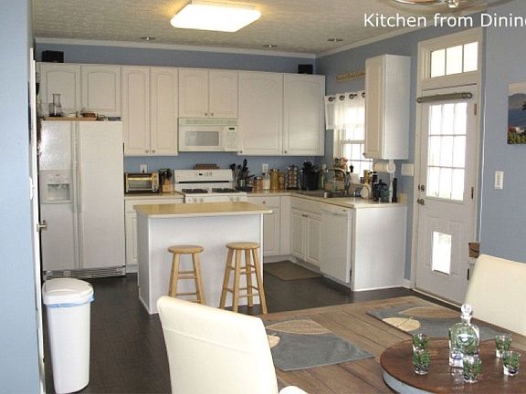 Dining Room & Kitchen